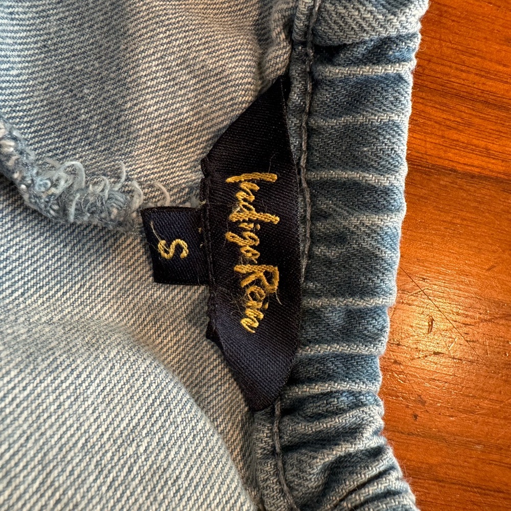 Jeans - Picture 2 of 5